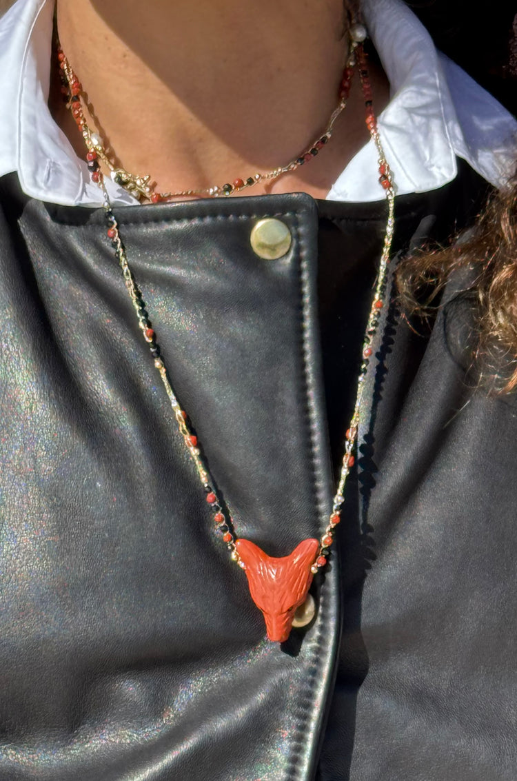 Collier au crochet SALVA LUPA 3 tours | Pendentif LOUP en pierre naturelle Jaspe rouge - MTFORJEL