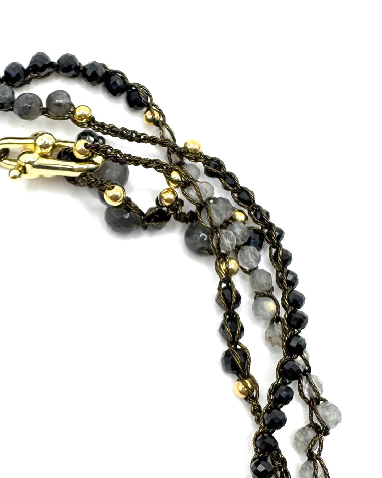 Collier au crochet multi rang GOCCIA | Pendentif Goutte en pierre naturelle labradorite