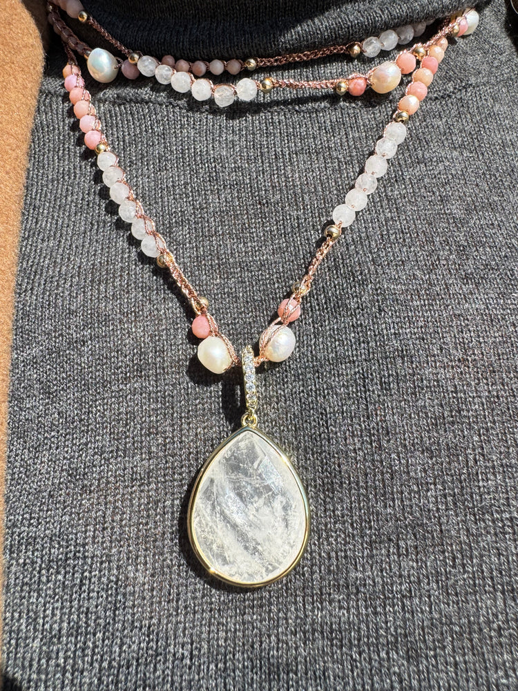 Collier au crochet multi rang GOCCIA | Pendentif Goutte en pierre naturelle Quartz et pierre de soleil - MTFORJEL