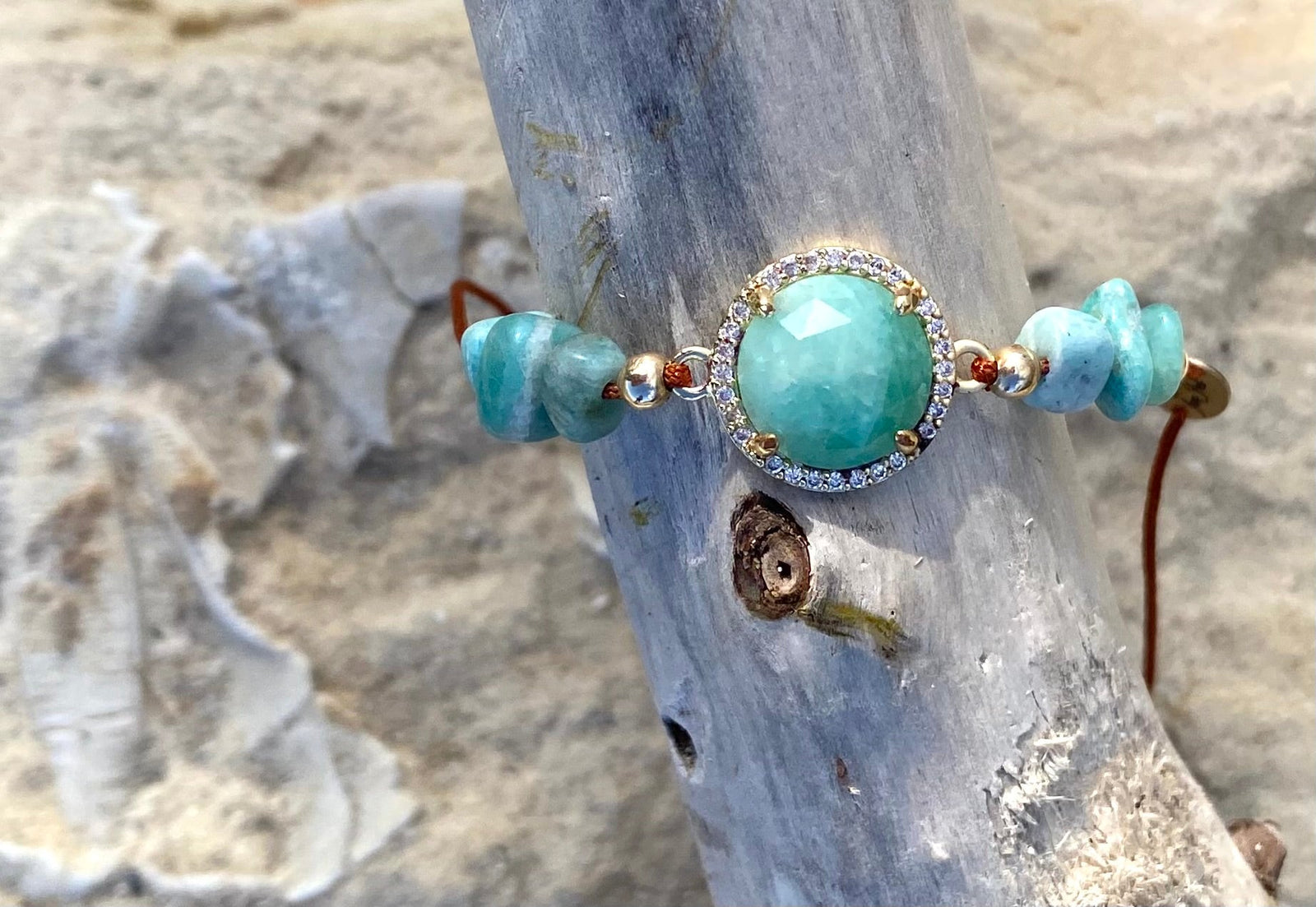 Bracelets Pavimenta | Pierres naturelles et or laminé