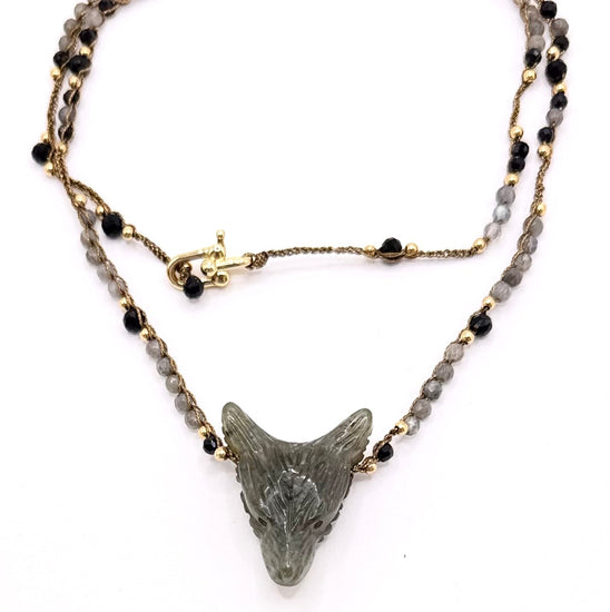 Collier au crochet SALVA LUPA 2 tours | Pendentif LOUP en pierre naturelle Labradorite - MTFORJEL
