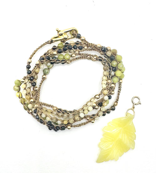 Bijou 2 en 1 au crochet FOGLIA | Collier ou Bracelet multi tours | Pendentif  FEUILLE en pierre naturelle Jade citron - MTFORJEL
