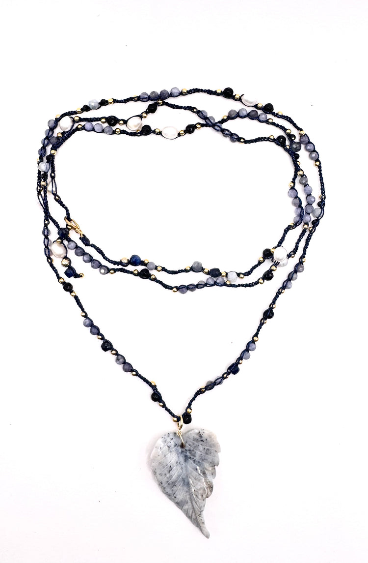 Bijou 2 en 1 au crochet FOGLIA | Collier ou Bracelet multi tours | Pendentif FEUILLE en pierre naturelle Serpentine & tanzanite - MTFORJEL