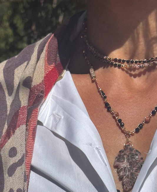 Bijou 2 en 1 au crochet FOGLIA | Collier ou Bracelet multi tours | Pendentif FEUILLE en pierre naturelle Jaspe léopard - MTFORJEL