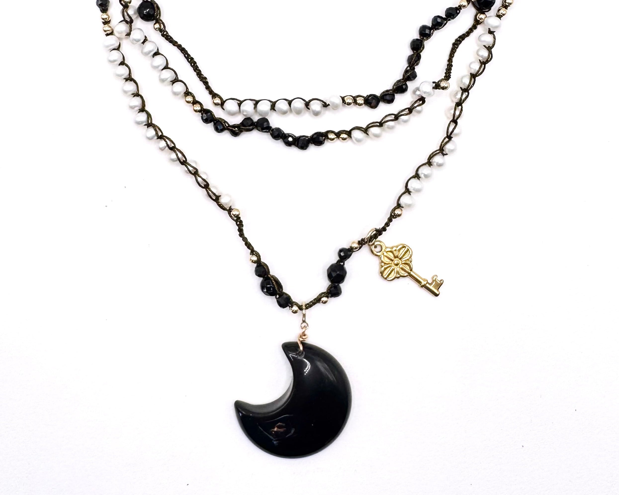 Bijou 2 en 1 au crochet LUNA | Collier ou Bracelet multi tours | Pendentif LUNE en pierre naturelle Onyx - MTFORJEL