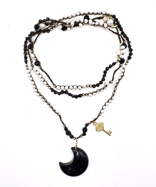 Bijou 2 en 1 au crochet LUNA | Collier ou Bracelet multi tours | Pendentif LUNE en pierre naturelle Onyx - MTFORJEL