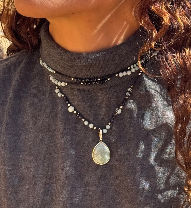 Collier au crochet multi rang GOCCIA | Pendentif  Goutte en pierre naturelle Amazonite - MTFORJEL