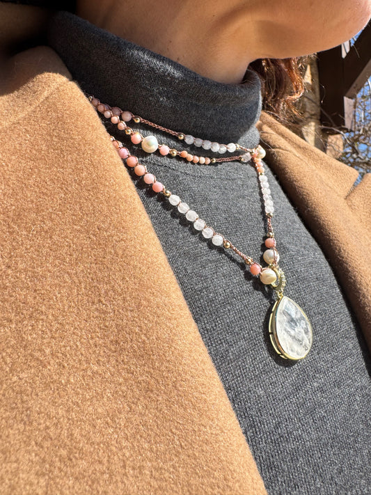 Collier au crochet multi rang GOCCIA | Pendentif  Goutte en pierre naturelle Quartz et pierre de soleil - MTFORJEL