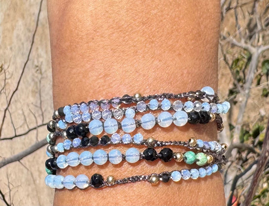 Bijou 2 en 1 au crochet FOGLIA | Collier  ou Bracelet multi tours | Pendentif FEUILLE en pierre naturelle Opalite - MTFORJEL